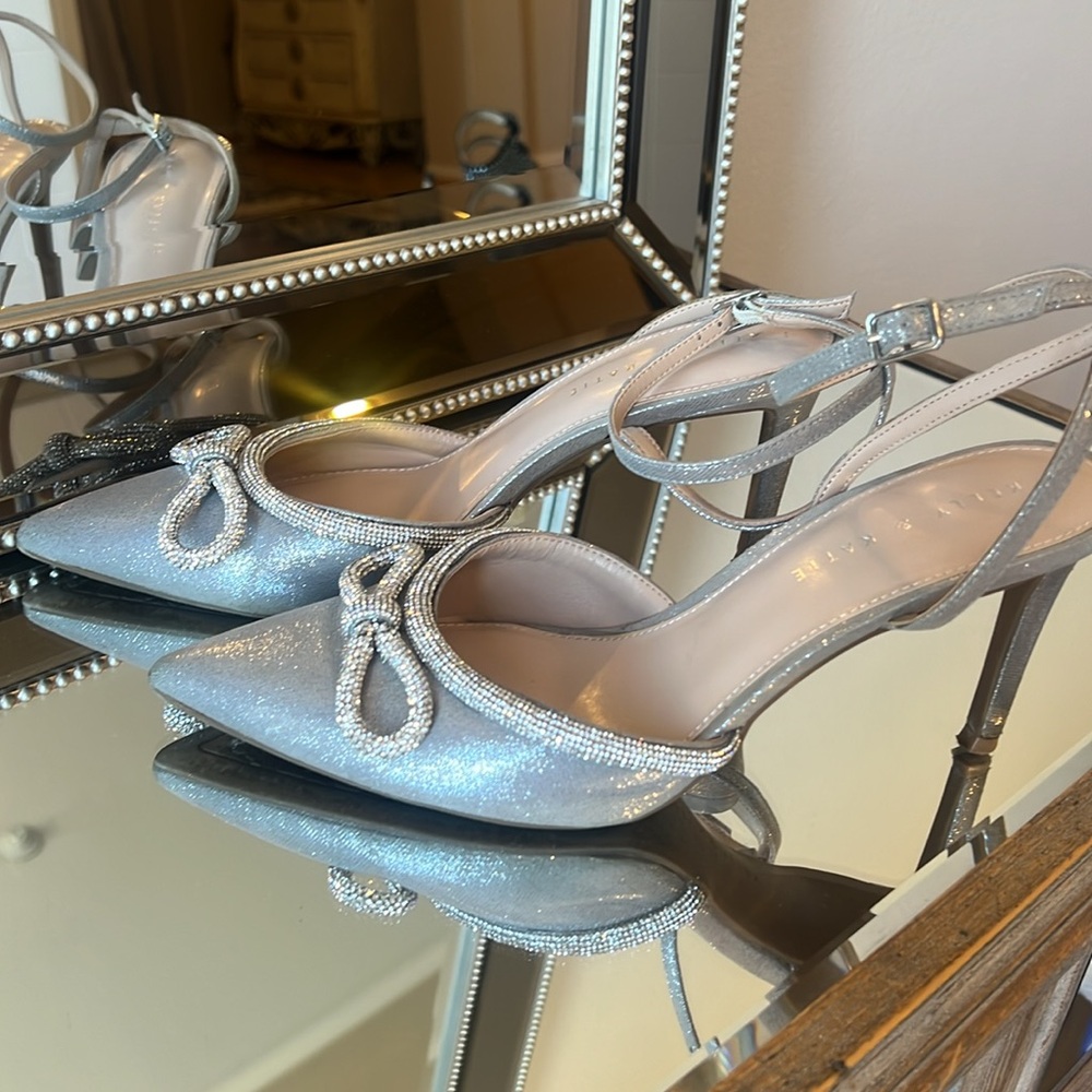 KELLY & KATIE Silver
Shimmer Sparkle Rhinestone Pump
Heel Formal Size 10